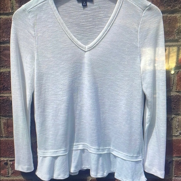 Elegant White V-Neck Women's Top - Picture 1 of 1